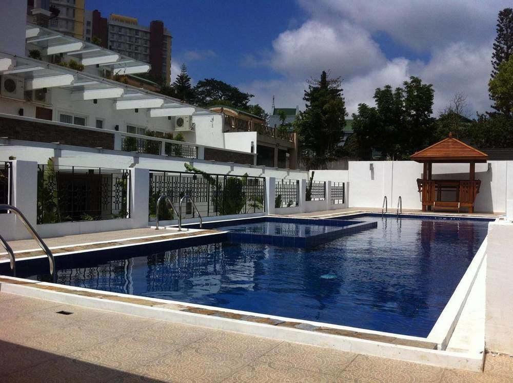 Vista Real Hotel Тагайтай Экстерьер фото
